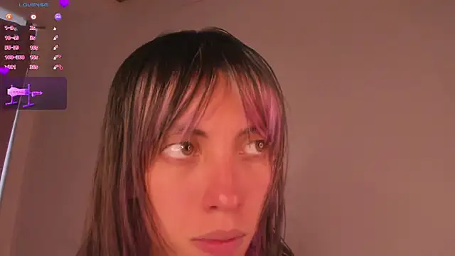 Snapshot of MiaGoth_ chatting on 01-11-26, 09:42 MiaGoth online show from 01-11-26, 09:42