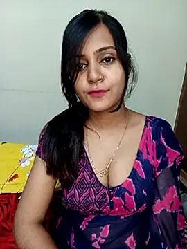 Snapshot of Miss-Riyasingh chatting on 10-15-25, 06:08 Miss-Riyasingh online show from 10-15-25, 06:08