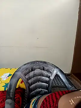 Snapshot of Miss-Riyasingh chatting on 10-22-25, 05:30 Miss-Riyasingh online show from 10-22-25, 05:30