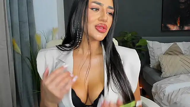 Sonia  Rey online show from 10-12-25, 12:20