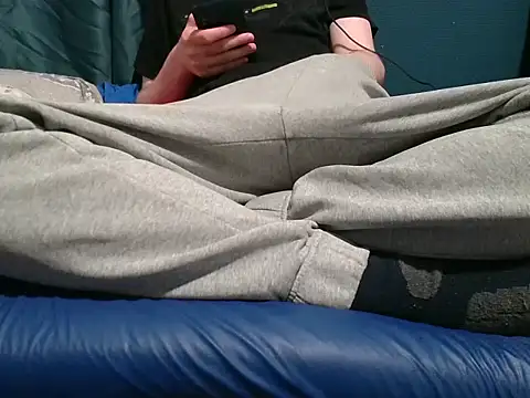 Snapshot of krissraw chatting on 11-18-25, 03:56 krissraw online show from 11-18-25, 03:56