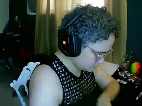 Snapshot of lolalicious_7583 chatting on 02-04-26, 04:46 lolalicious 7583 online show from 02-04-26, 04:46