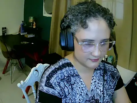 Snapshot of lolalicious_7583 chatting on 02-08-26, 09:40 lolalicious 7583 online show from 02-08-26, 09:40