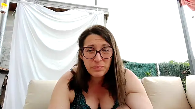 bella-louva online show from 06-02-26, 06:37