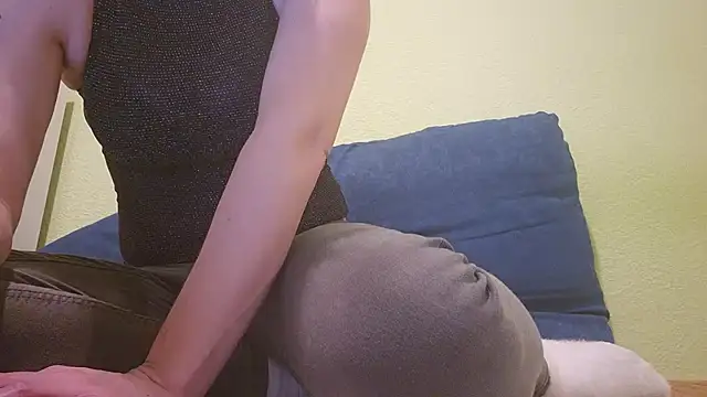 EstrellaWalters online show from 02-25-25, 07:14