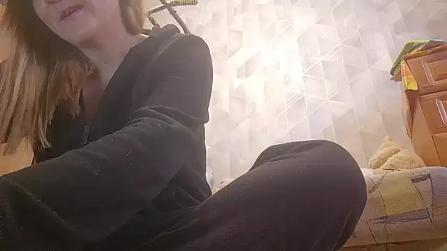 EstrellaWalters online show from 04-24-26, 10:07