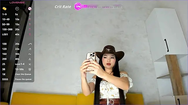 Xiao Mei  online show from 10-24-25, 05:15