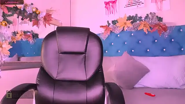 Snapshot of ASHLIE_DIXON1 chatting on 12-07-24, 02:57 ASHLIE DIXON1 online show from 12-07-24, 02:57