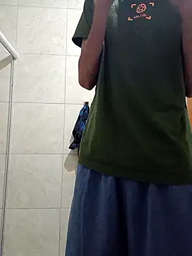 Snapshot of Joaozynx69 chatting on 10-28-25, 11:29 Joaozynx69 online show from 10-28-25, 11:29