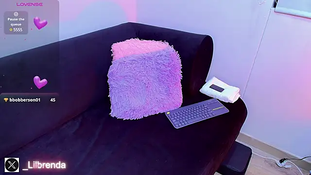 Snapshot of Brenda__gomez chatting on 01-13-25, 07:43 Brenda gomez online show from 01-13-25, 07:43