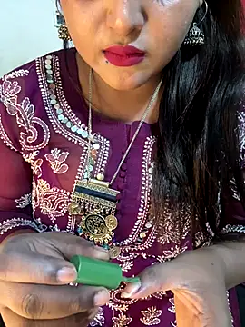 Ayesha mahi online show from 10-23-25, 09:41