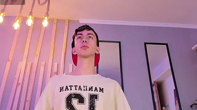 Snapshot of BrahmBelial_ chatting on 03-05-25, 03:40 BrahmBelial  online show from 03-05-25, 03:40