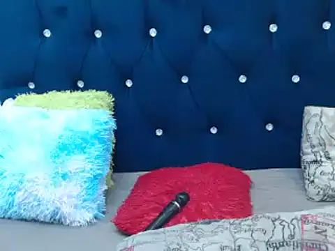 Snapshot of roseendoo1 chatting on 03-01-25, 10:24 roseendoo1 online show from 03-01-25, 10:24