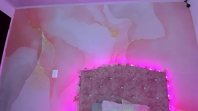 Snapshot of Daisy__rose chatting on 02-13-25, 11:06 Daisy rose online show from 02-13-25, 11:06