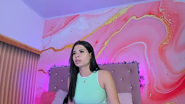 Snapshot of Daisy__rose chatting on 02-21-25, 11:01 Daisy rose online show from 02-21-25, 11:01