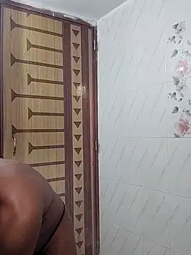 Snapshot of HunkyAriyan chatting on 03-17-25, 05:34 HunkyAriyan online show from 03-17-25, 05:34