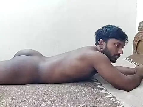 Snapshot of HunkyAriyan chatting on 02-26-26, 03:44 HunkyAriyan online show from 02-26-26, 03:44