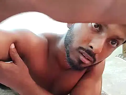 Snapshot of HunkyAriyan chatting on 04-04-26, 09:07 HunkyAriyan online show from 04-04-26, 09:07