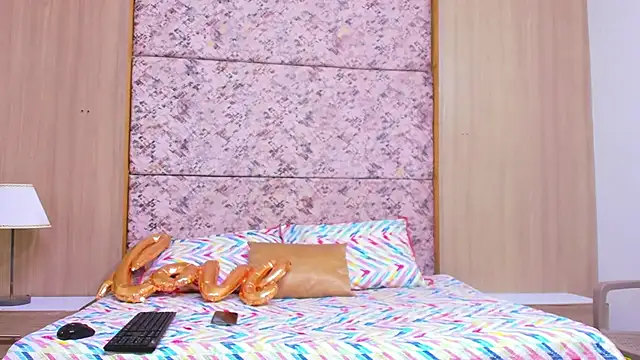 Snapshot of melody_brunnet chatting on 01-03-25, 12:08 melody brunnet online show from 01-03-25, 12:08