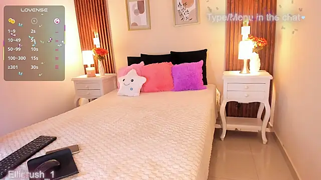 Snapshot of EllieRussell_ chatting on 02-10-26, 08:02 EllieRussell online show from 02-10-26, 08:02