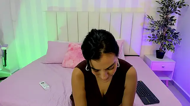 Ada Monroe10 online show from 01-13-25, 04:19