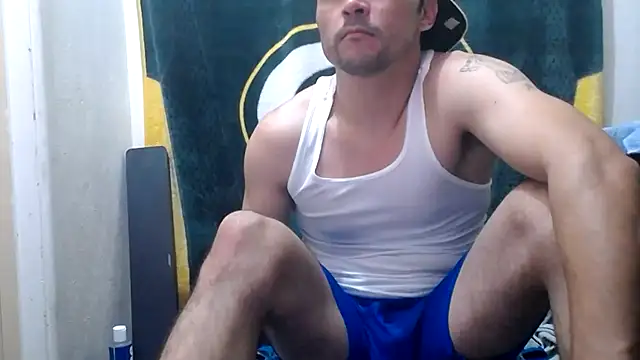 Snapshot of Apeezy14 chatting on 01-12-25, 10:23 Apeezy14 online show from 01-12-25, 10:23