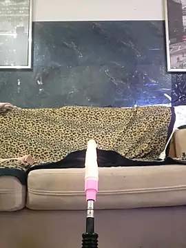 Snapshot of Doggyray44 chatting on 01-01-25, 01:27 Doggyray44 online show from 01-01-25, 01:27