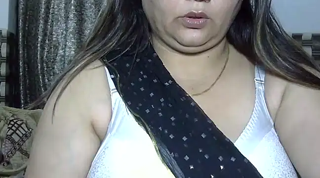 Snapshot of bhabhi_jaan11 chatting on 03-16-25, 06:01 bhabhi jaan11 online show from 03-16-25, 06:01