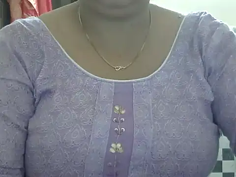 Snapshot of bhabhi_jaan11 chatting on 09-12-25, 12:00 bhabhi jaan11 online show from 09-12-25, 12:00