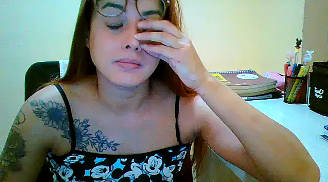 Snapshot of maliamiller chatting on 03-18-25, 01:09 maliamiller online show from 03-18-25, 01:09