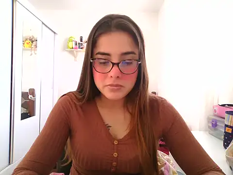 Snapshot of maliamiller chatting on 07-04-26, 04:35 maliamiller online show from 07-04-26, 04:35