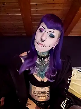 Snapshot of Purple_Coffin666 chatting on 02-08-25, 04:25 Purple Coffin666 online show from 02-08-25, 04:25