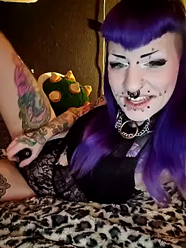 Snapshot of Purple_Coffin666 chatting on 02-09-25, 03:43 Purple Coffin666 online show from 02-09-25, 03:43