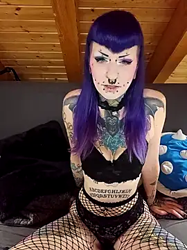 Snapshot of Purple_Coffin666 chatting on 02-13-25, 09:20 Purple Coffin666 online show from 02-13-25, 09:20