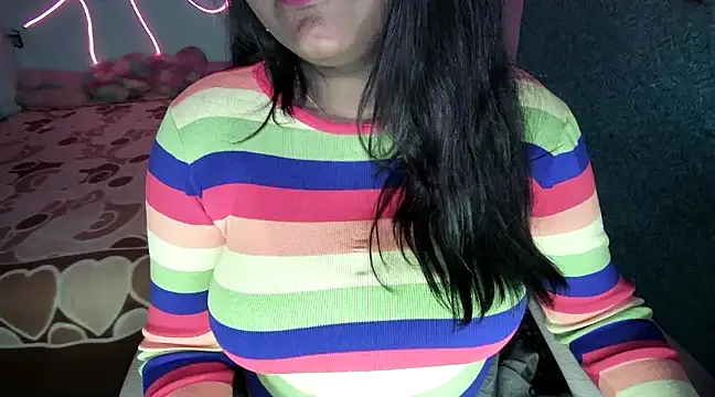 expression queen online show from 02-18-25, 06:04