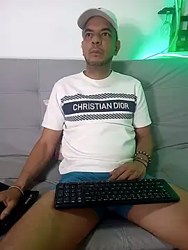 latinmartin73 online show from 03-16-25, 02:11