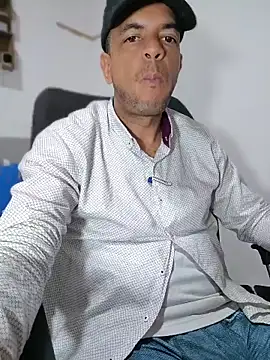 latinmartin73 online show from 04-29-26, 01:43