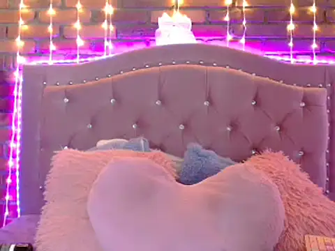 Snapshot of dulcevegga chatting on 01-29-25, 04:36 dulcevegga online show from 01-29-25, 04:36