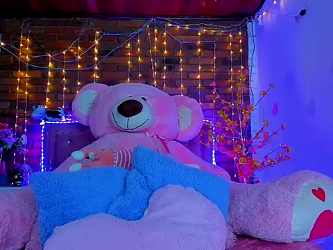 Snapshot of dulcevegga chatting on 10-04-25, 05:38 dulcevegga online show from 10-04-25, 05:38