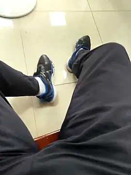 huzi518 online show from 09-18-25, 07:21