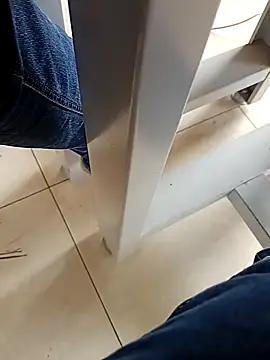 huzi518 online show from 10-31-25, 12:55