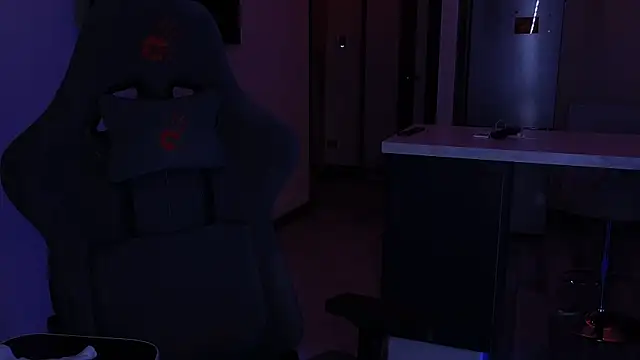 Snapshot of Sasha_Mason chatting on 10-30-25, 02:13 Sasha Mason online show from 10-30-25, 02:13