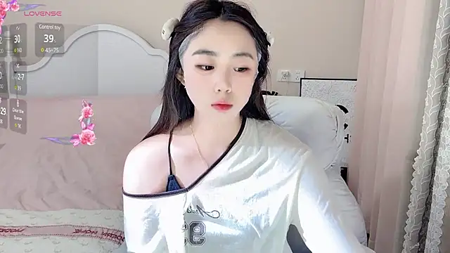 Caitlyn   online show from 03-04-25, 11:29