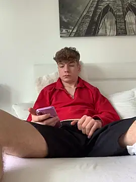 Snapshot of MiguelRausch chatting on 04-04-26, 06:55 MiguelRausch online show from 04-04-26, 06:55