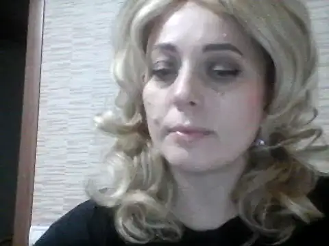 Snapshot of SweetCandy356 chatting on 12-10-24, 03:33 SweetCandy356 online show from 12-10-24, 03:33