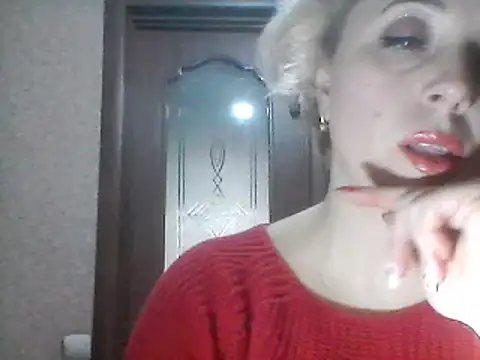 Snapshot of SweetCandy356 chatting on 02-28-25, 01:03 SweetCandy356 online show from 02-28-25, 01:03