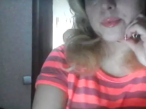 Snapshot of SweetCandy356 chatting on 03-04-25, 10:46 SweetCandy356 online show from 03-04-25, 10:46