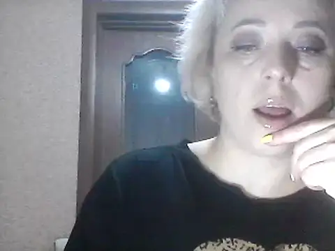 Snapshot of SweetCandy356 chatting on 03-15-25, 12:02 SweetCandy356 online show from 03-15-25, 12:02