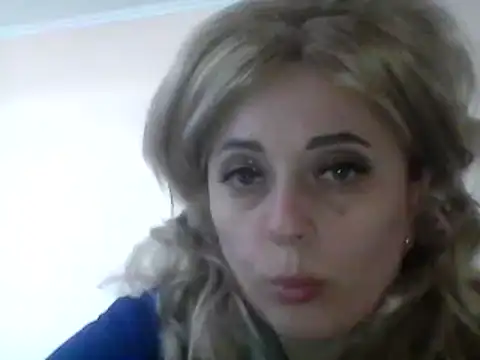 Snapshot of SweetCandy356 chatting on 03-21-25, 12:17 SweetCandy356 online show from 03-21-25, 12:17