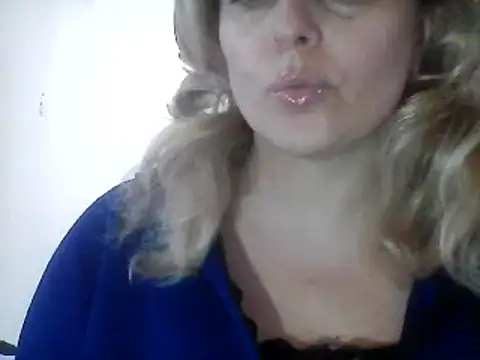 Snapshot of SweetCandy356 chatting on 03-22-25, 01:52 SweetCandy356 online show from 03-22-25, 01:52